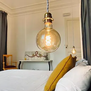 https://living-suite-catania.taorminaitalyhotels.com